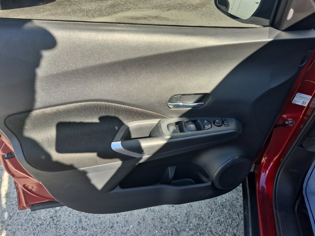 Used 2022 Nissan Kicks SV FWD image 16
