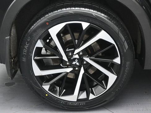 Used 2023 Mitsubishi Outlander SE AWD/4WD image 32