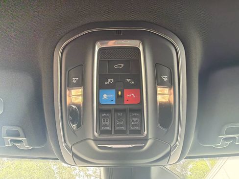 New 2026 Jeep Grand Cherokee L Limited AWD/4WD image 33