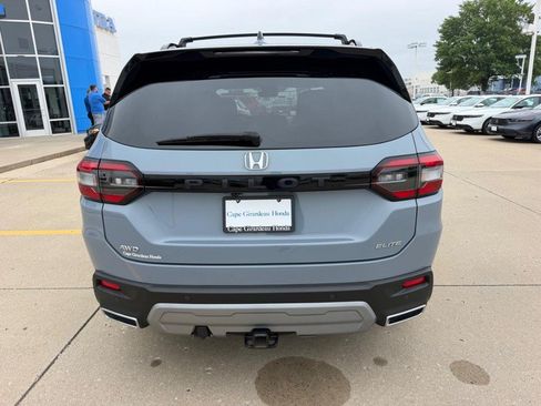 Used 2024 Honda Pilot Elite image 3