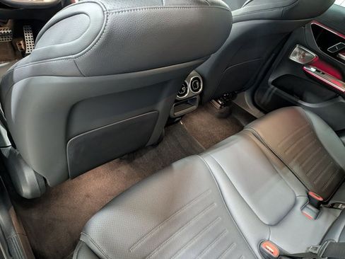 Used 2025 Mercedes-Benz GLC 300 4MATIC image 17