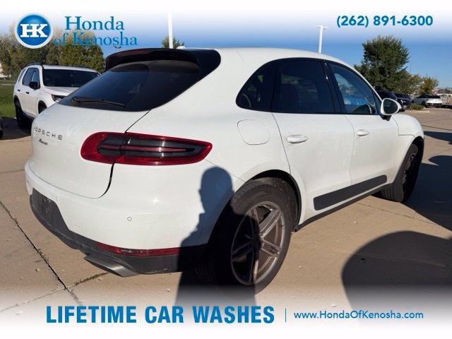 Used 2017 Porsche Macan AWD/4WD image 2
