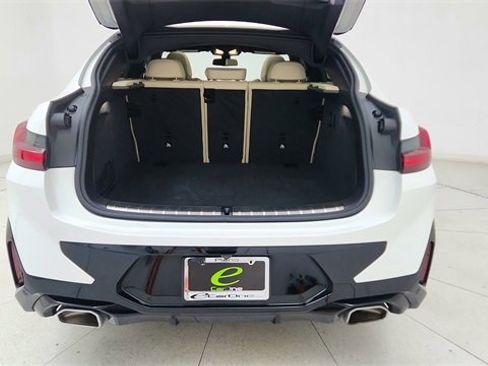 Used 2025 BMW X4 xDrive30i image 14