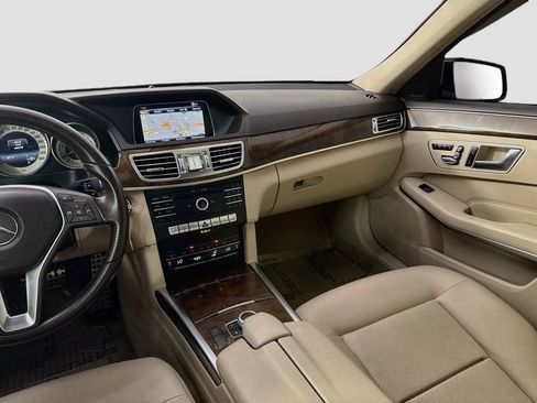 Used 2016 Mercedes-Benz E 350 4MATIC Sedan image 28