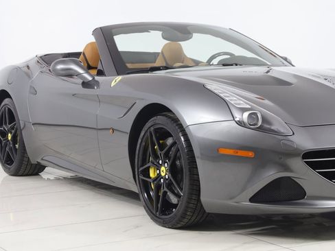 Used 2018 Ferrari California T image 69