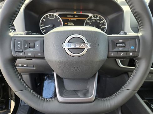 Used 2025 Nissan Rogue SV image 25