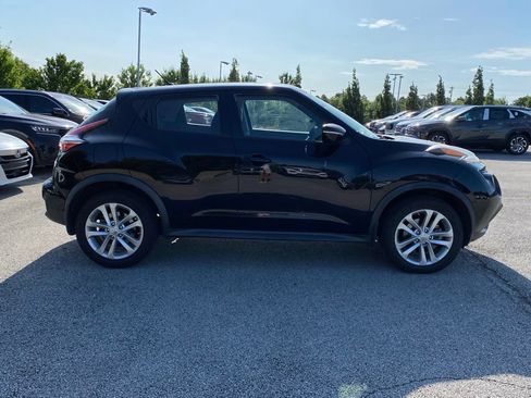Used 2015 Nissan Juke S FWD image 8