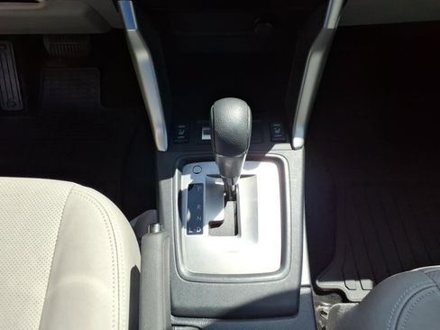 Used 2015 Subaru Forester 2.5i Limited AWD/4WD image 28