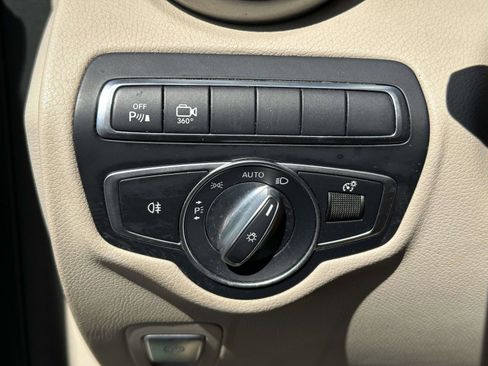 Used 2017 Mercedes-Benz GLC 300 4MATIC w/ Premium 2 Package image 21