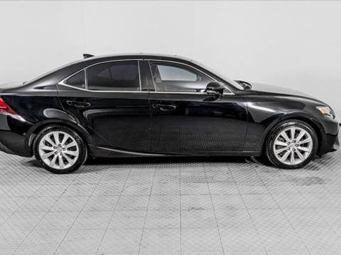 Used 2016 Lexus IS 200t RWD image 9