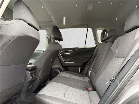 Used 2025 Toyota RAV4 XLE w/ Convenience Package image 20