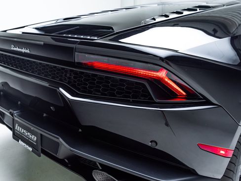 Used 2016 Lamborghini Huracan LP 610-4 AWD/4WD image 18