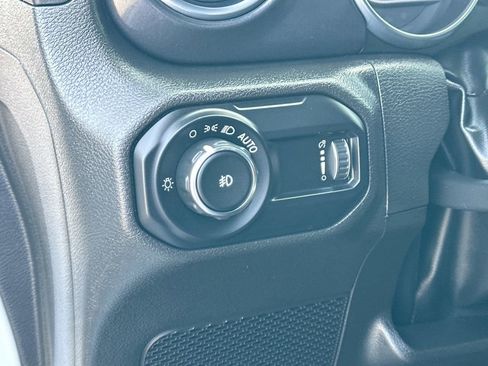 Used 2023 Jeep Wrangler Unlimited Rubicon 392 AWD/4WD image 10