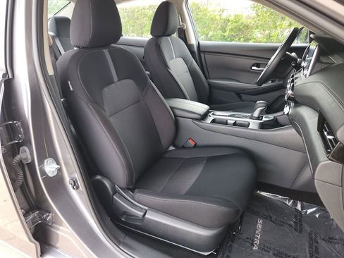 Certified 2025 Nissan Sentra SV w/ Trunk Package image 20