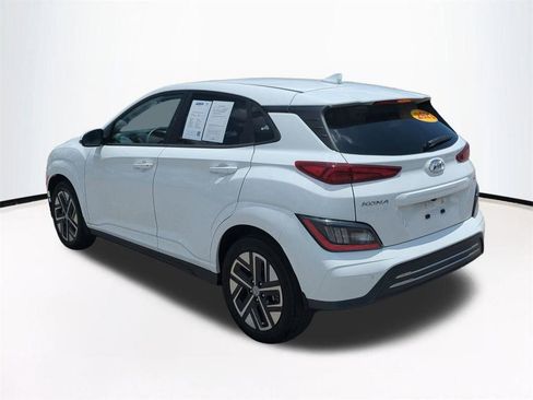 Certified 2023 Hyundai Kona Limited w/ Cargo Package FWD image 7