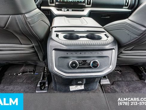 Used 2025 Ford Expedition Active AWD/4WD image 33