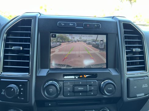 Used 2018 Ford F150 XLT w/ Equipment Group 302A Luxury AWD/4WD image 25