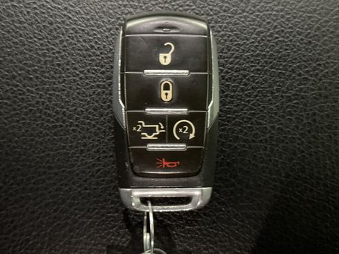 Used 2021 RAM 1500 Laramie w/ Sport Appearance Package AWD/4WD image 10