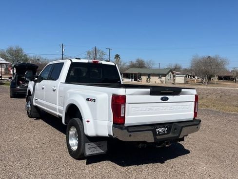 Used 2022 Ford F350 Lariat w/ Lariat Ultimate Package image 2