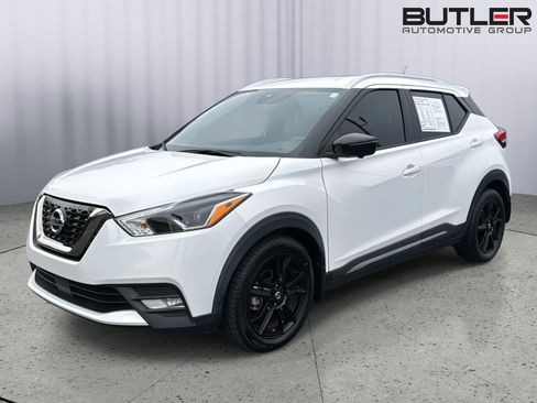 Used 2020 Nissan Kicks SR w/ SR Premium Package image 1