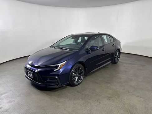 Used 2025 Toyota Corolla XSE FWD image 7