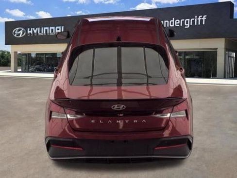 Used 2025 Hyundai Elantra Sport FWD image 6