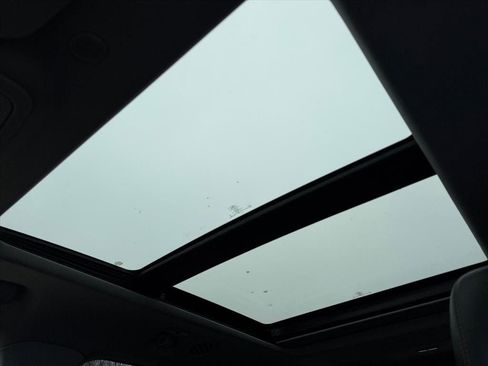 Used 2021 Ford Explorer XLT w/ Equipment Group 202A image 28