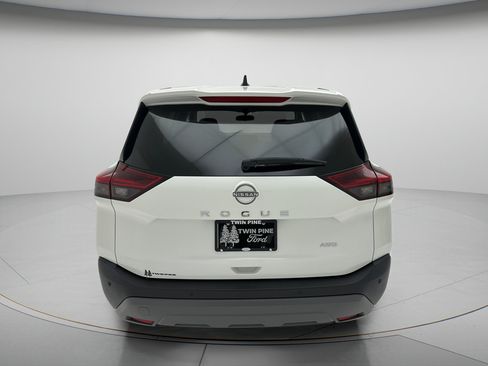 Used 2023 Nissan Rogue S AWD/4WD image 7