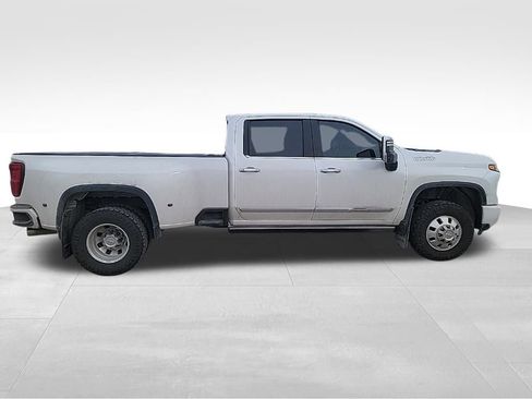 Used 2024 Chevrolet Silverado 3500 High Country w/ High Country Premium Package image 19
