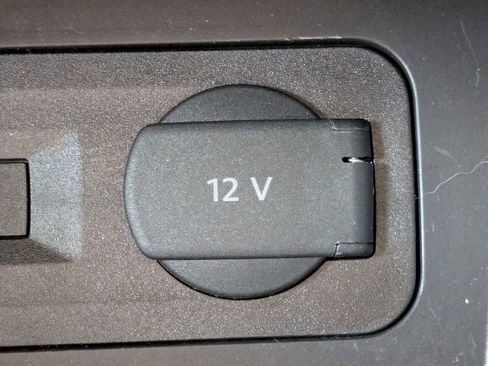 Certified 2023 Volkswagen Atlas SE FWD image 32