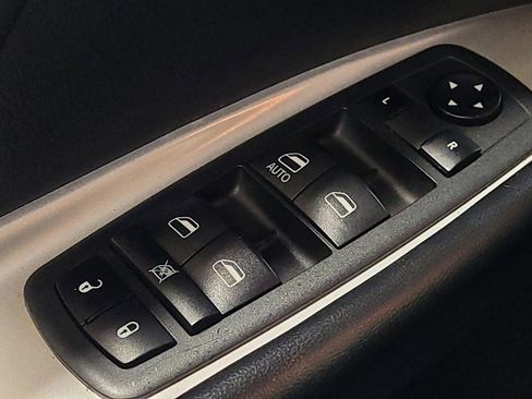 Used 2019 Dodge Journey SE FWD image 27