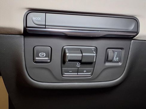 New 2026 Cadillac Escalade ESV Sport image 16