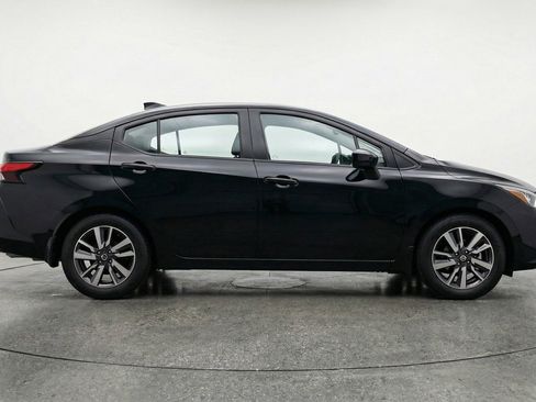 Used 2025 Nissan Versa SV image 11