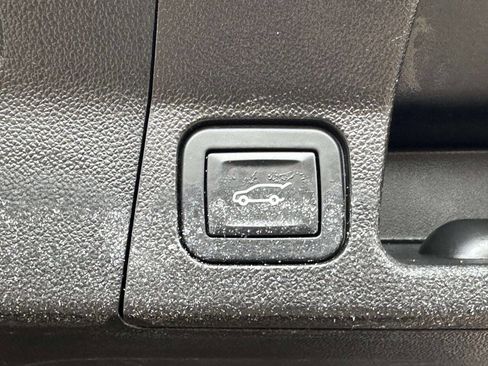 Used 2019 GMC Acadia SLE w/ Driver Alert Package I image 17