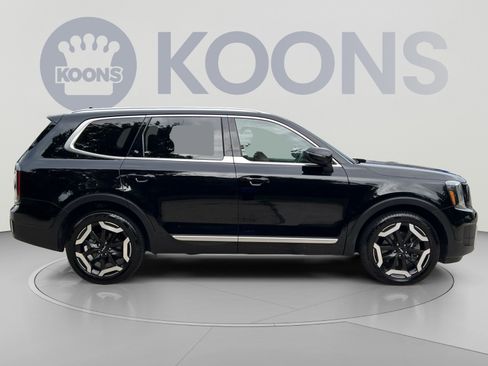 Used 2024 Kia Telluride EX w/ EX Captain's Chair Package AWD/4WD image 8