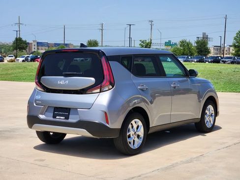 Certified 2025 Kia Soul LX w/ LX Technology Package FWD image 7