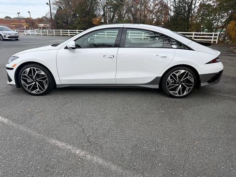 Used 2023 Hyundai Ioniq 6 Limited image 1