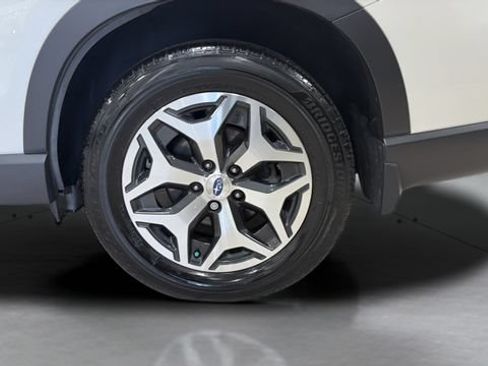 Used 2020 Subaru Forester Premium AWD/4WD image 28