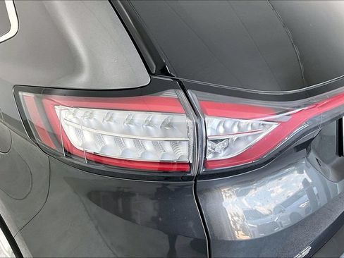 Used 2017 Ford Edge SEL w/ Equipment Group 201A FWD image 38