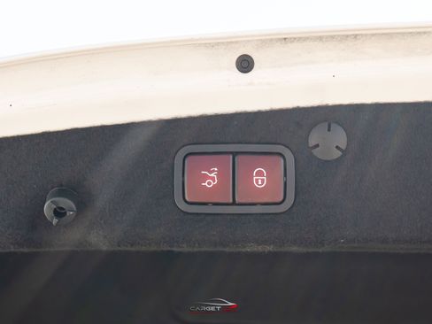 Used 2021 Mercedes-Benz C 300 Sedan image 45