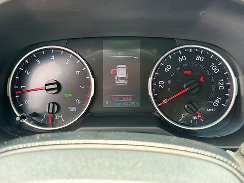 Used 2021 Toyota RAV4 XLE FWD image 37