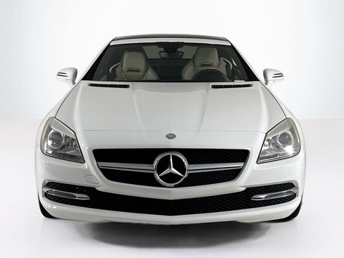 Used 2015 Mercedes-Benz SLK 250 image 8