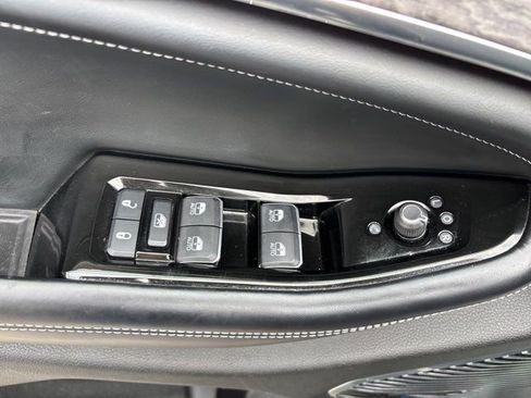 Used 2022 Jeep Grand Cherokee L Overland w/ Luxury Tech Group IV image 24