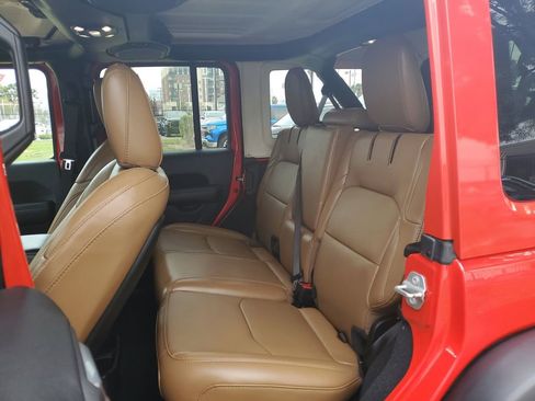 Used 2022 Jeep Wrangler Unlimited Rubicon 4xe w/ Steel Bumper Group image 14