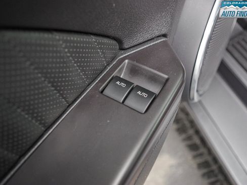 Used 2011 Ford Mustang Shelby GT500 w/ SVT Performance Pkg image 10