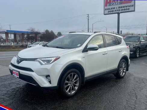 Used 2017 Toyota RAV4 Limited image 1