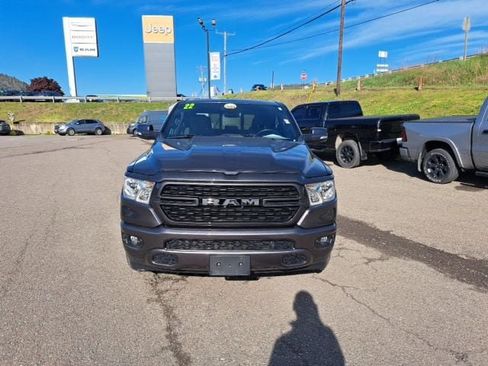 Used 2022 RAM 1500 Big Horn AWD/4WD image 3