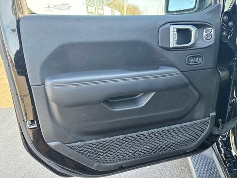 Used 2023 Jeep Wrangler Sahara w/ Cold Weather Group image 22