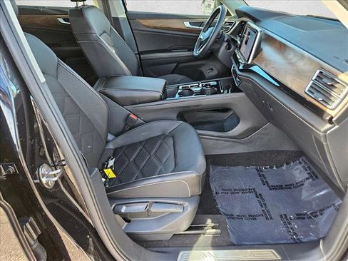 Used 2025 Volkswagen Atlas SE image 20