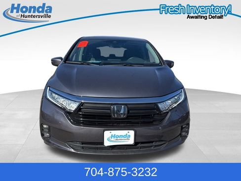 Used 2024 Honda Odyssey EX-L image 3